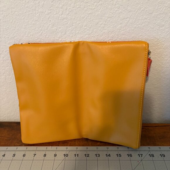 Clutch - Picture 3 of 3